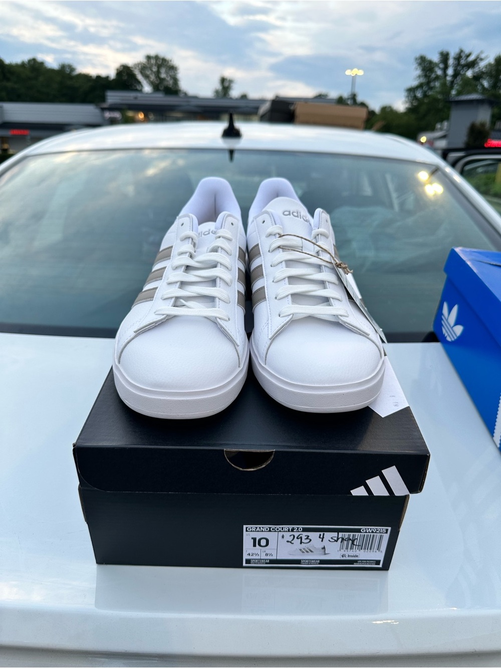Adidas Women’s Grand Court 3.0 size 10 - Picture 4 of 5